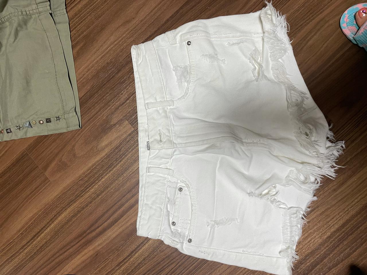 자라 데님화이트 반바지