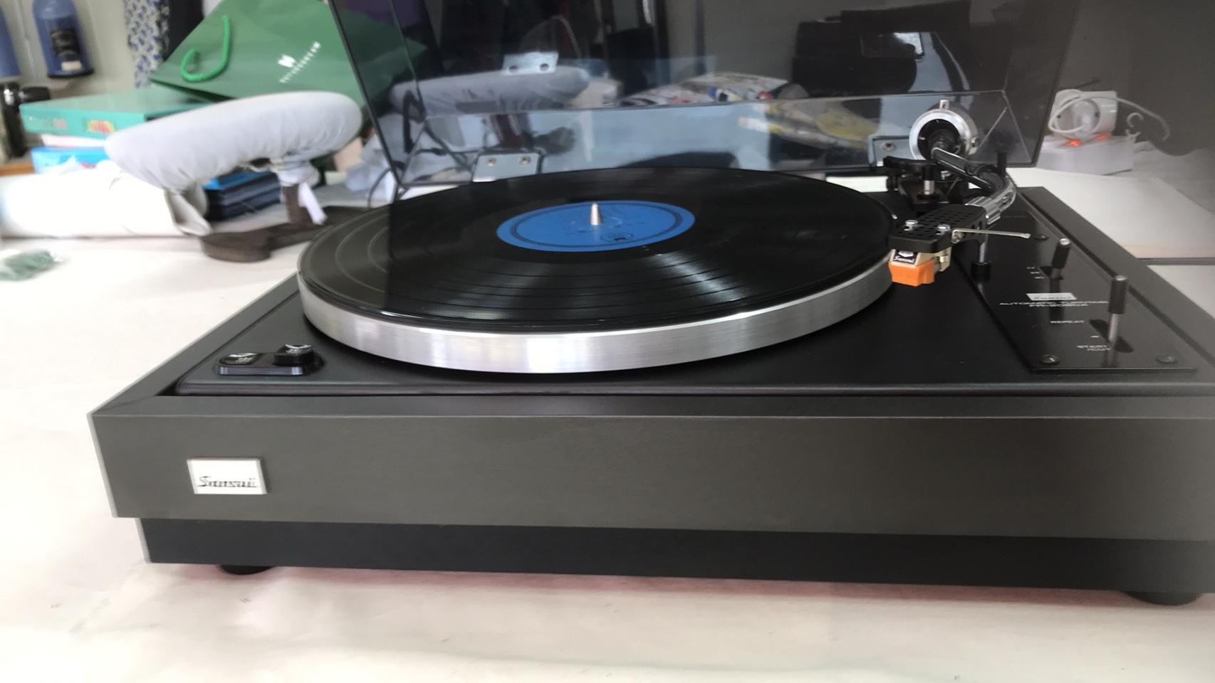 턴테이블 산수이. 오리지널 그대로입니다