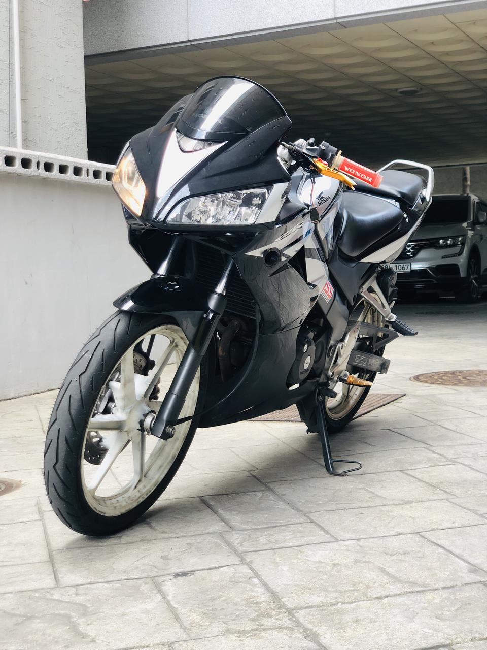 HONDA CBR125R 2010년식 초급매