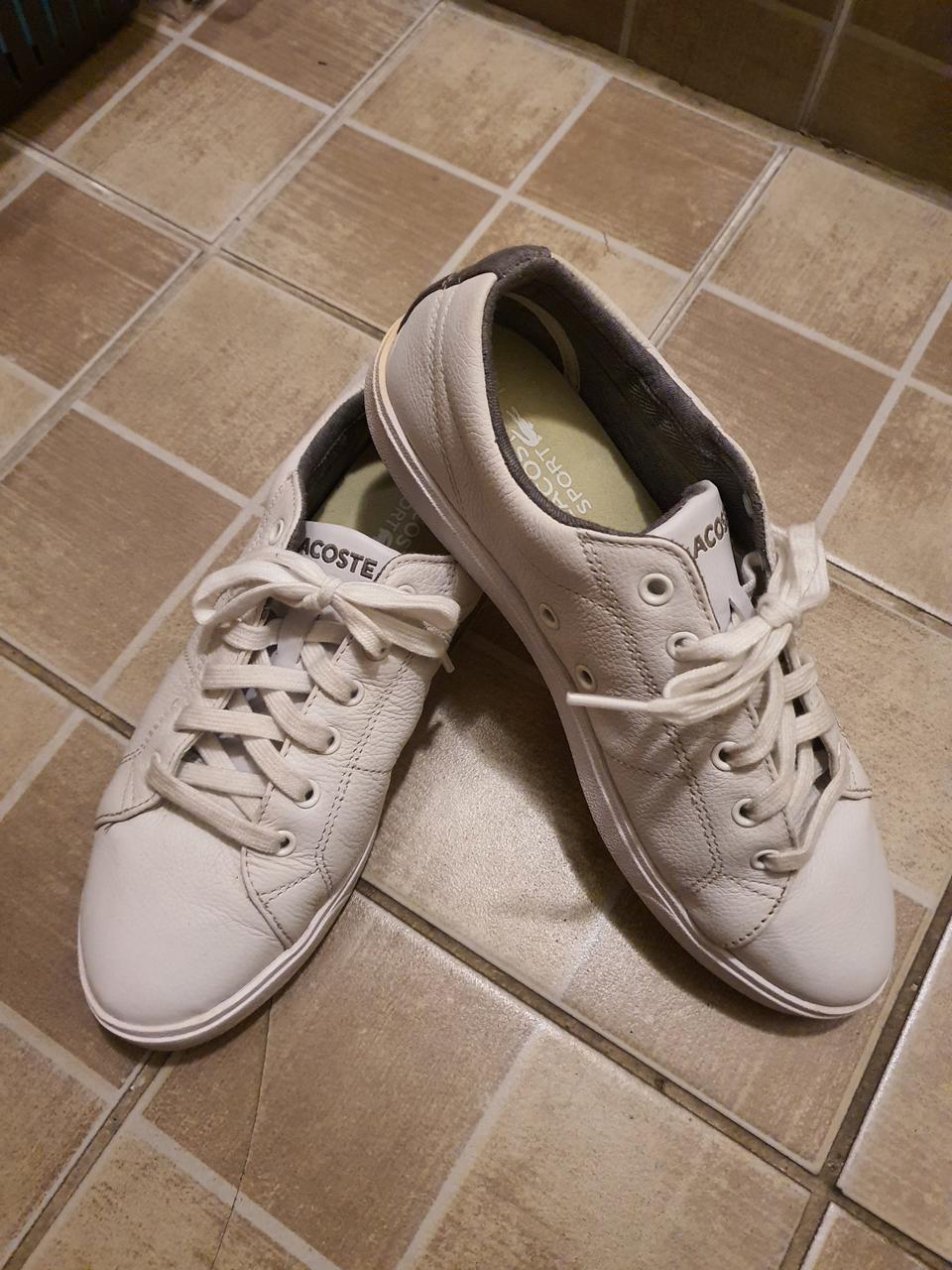 라코스테 스니커즈