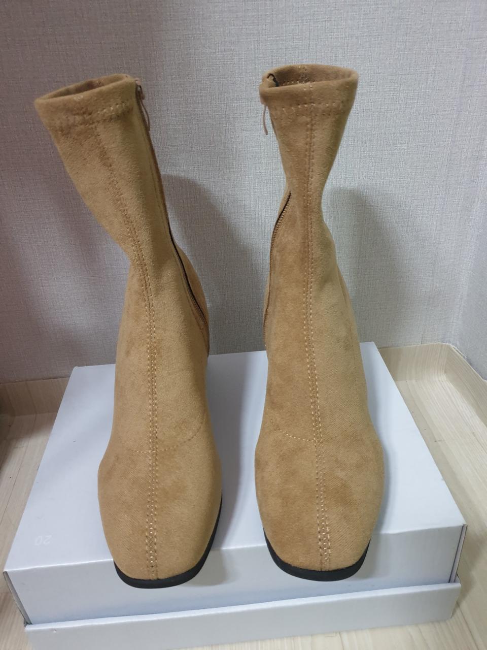 새♡ 모두에게 어울리는 스웨이드 스판 앵클 부츠