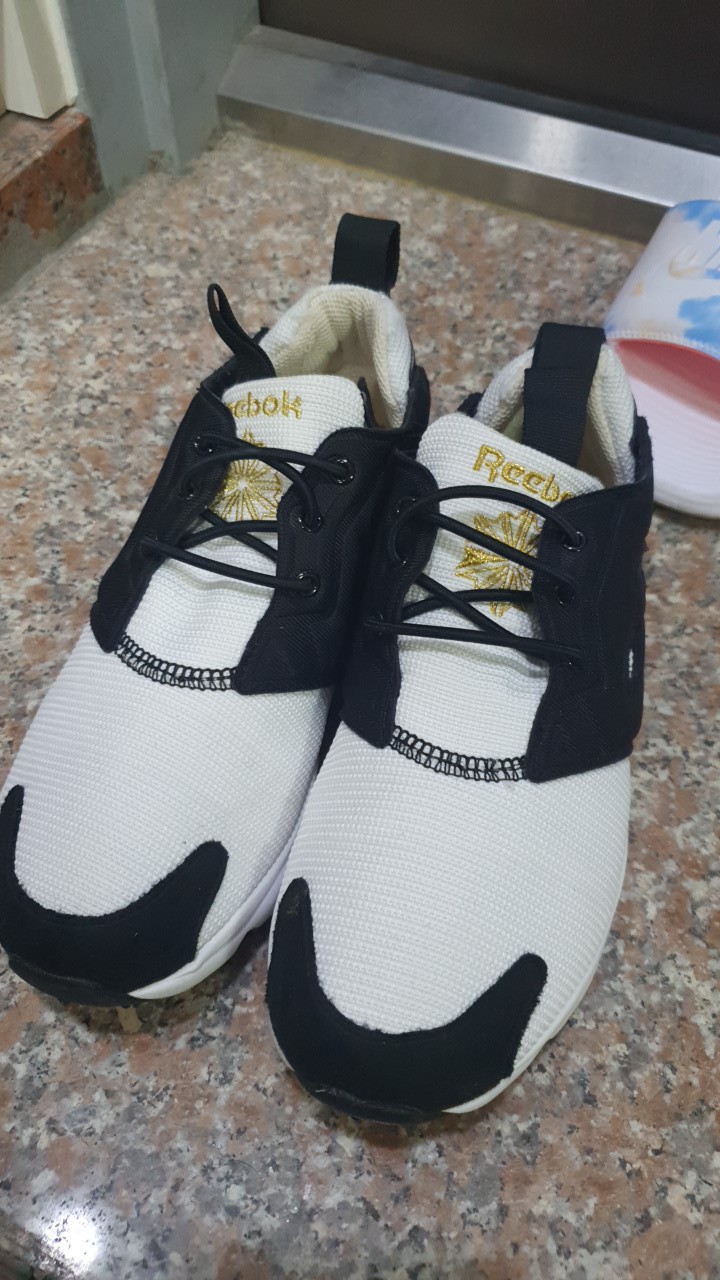 리복 화이트 스니커즈