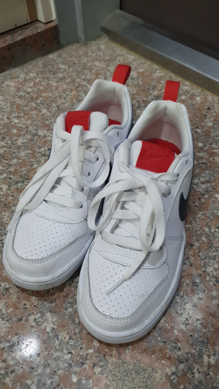 나이키 뒷꿈치 로고 스니커즈