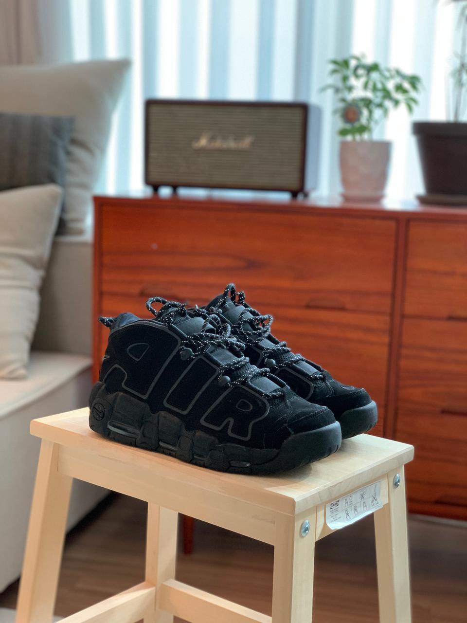 나이키 업템포 트리플블랙 270 판매