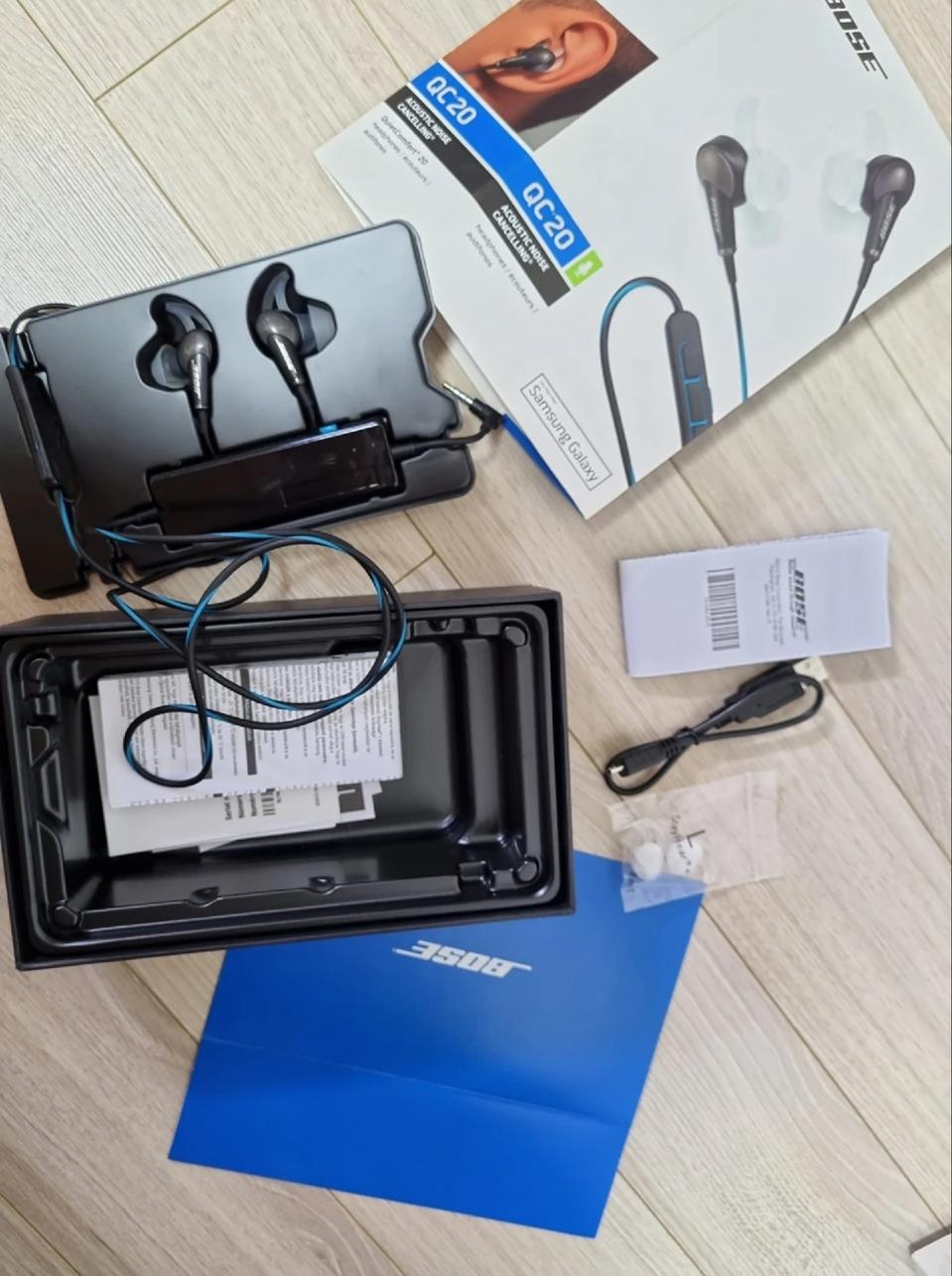 보스 Bose 노이즈캔슬링 qc20 팝니다