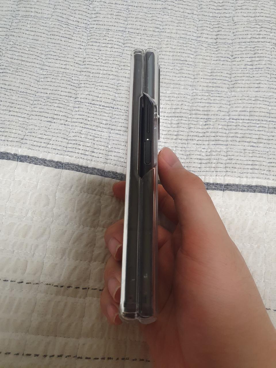 갤럭시 폴드2 lg u+ a급 중고 팔아요