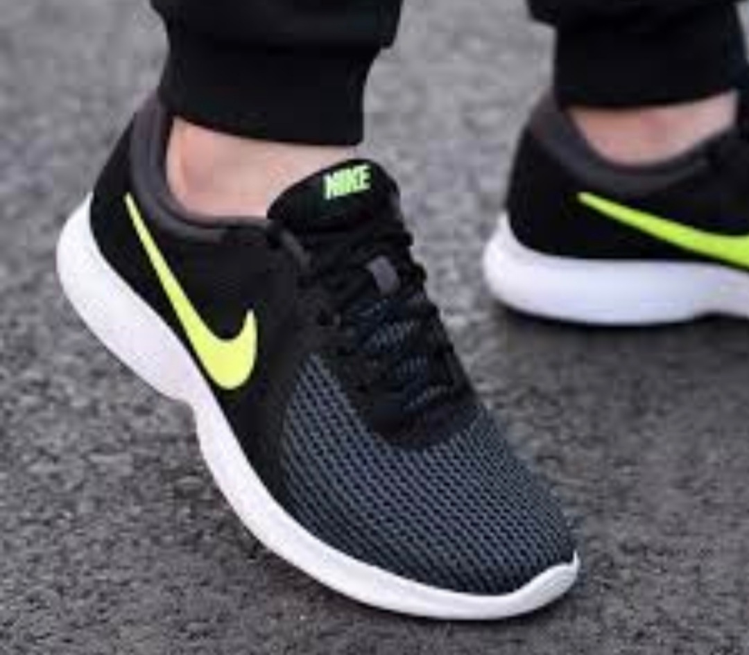 260) 나이키 레볼루션4 / 정품&새상품