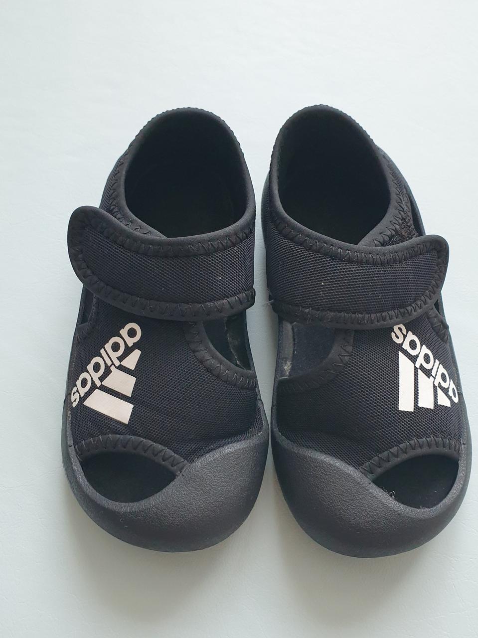 아디다스 아기샌들