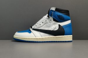 120405 최** 트레비스 스캇 X 프라그먼트 에어 조던 1 하이