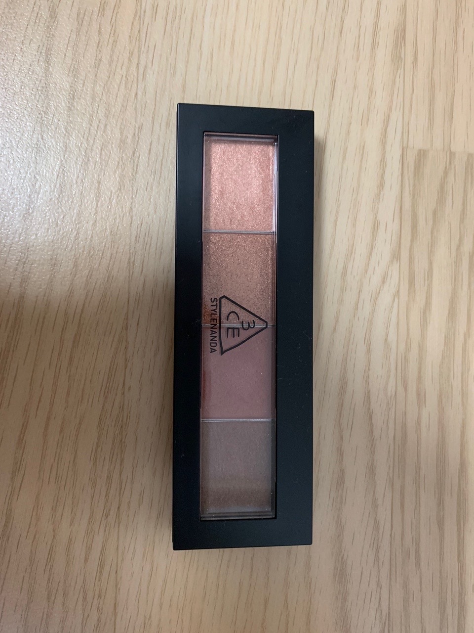 3CE 아이섀도우 팔레트