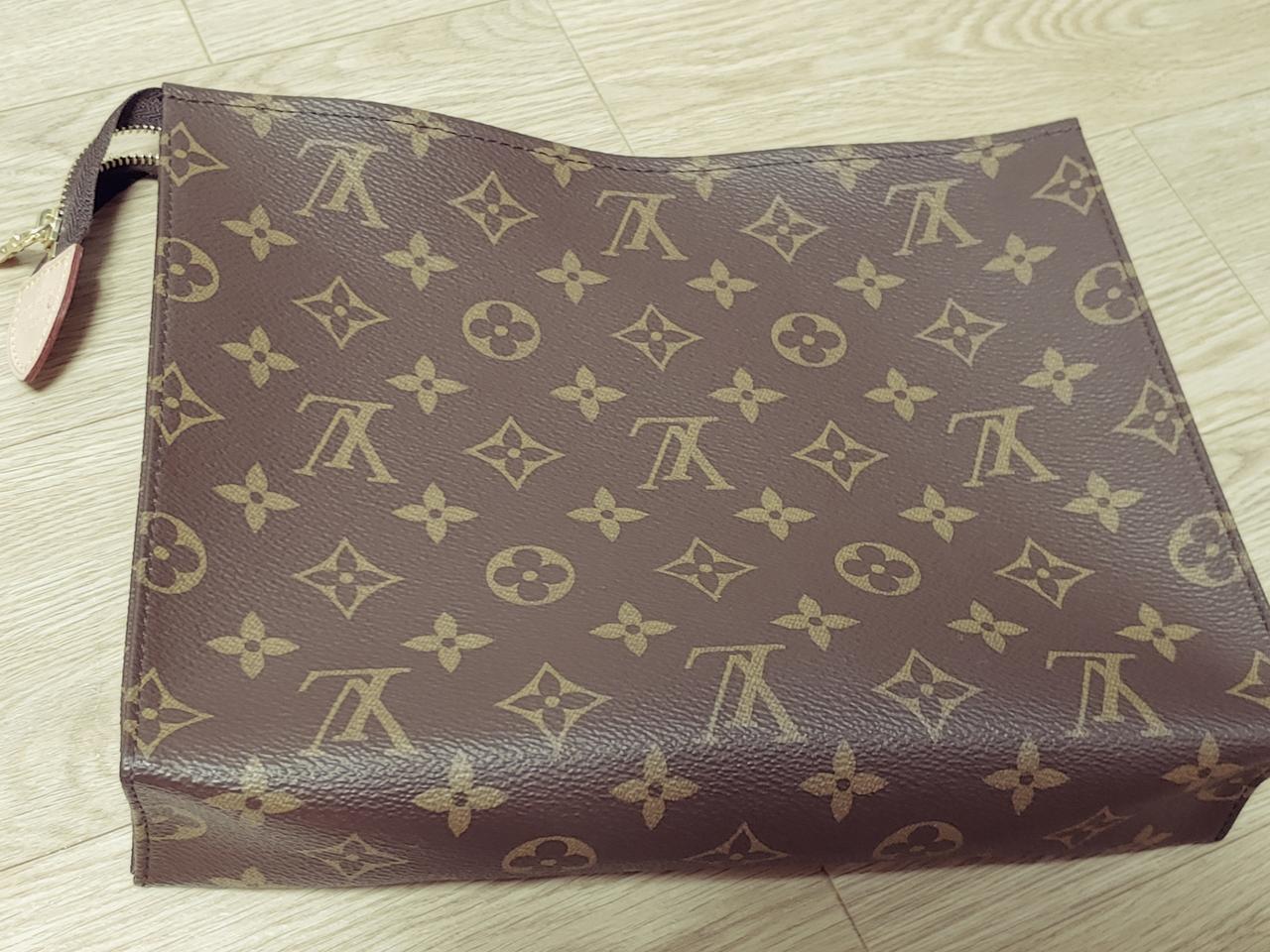 루이비통 토일레트리26(새상품)