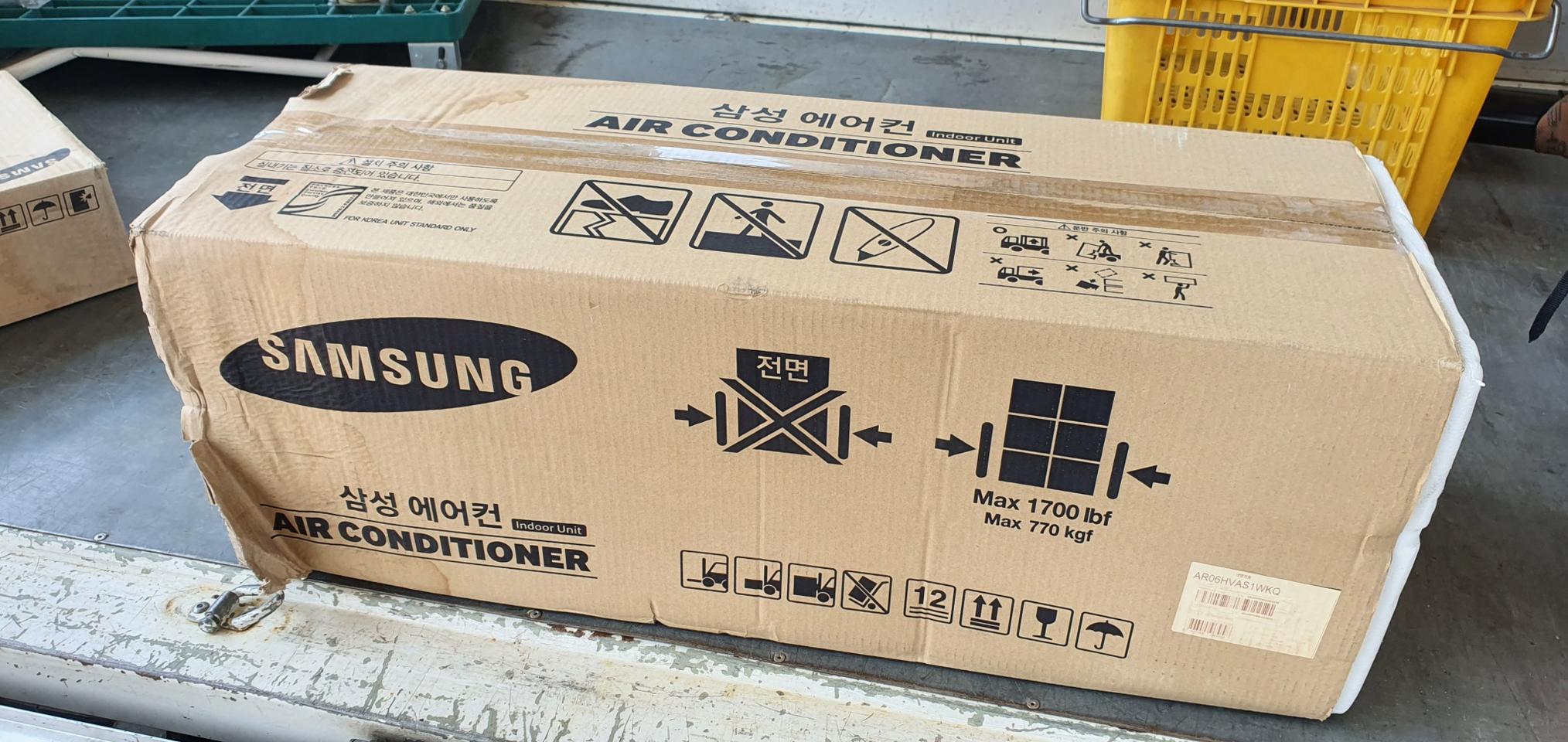 김연아 Q9000 2in1 에어컨용 벽걸이 에어컨 판매합니다.