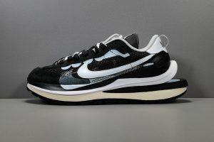 120409 최** 나이키 x 사카이 베이퍼와플 블랙/화이트