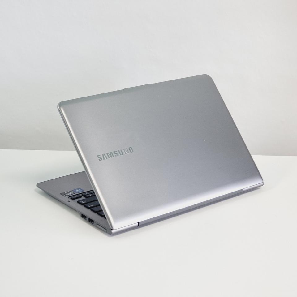 [업무/주식/인강용!!] 삼성 초슬림형 울트라북 (사양 필독) 팔아보아요