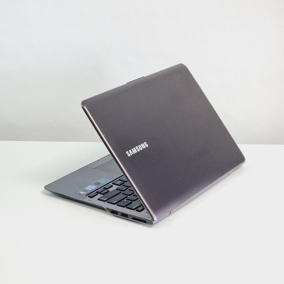 [업무/인강용 !!] 삼성 초슬림형 울트라북 (사양 필독) 팔아보아요