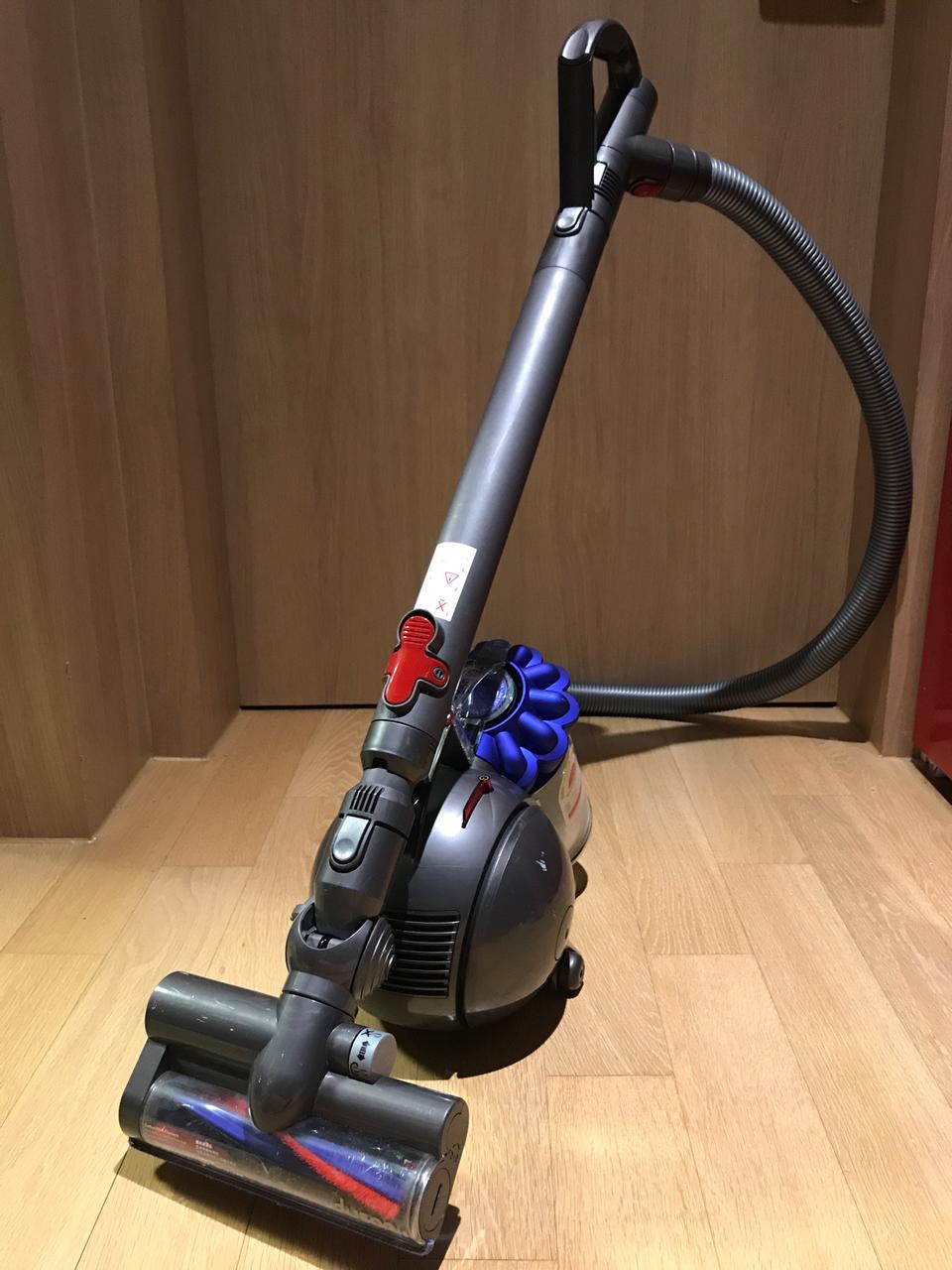 다이슨유선 청소기DC48