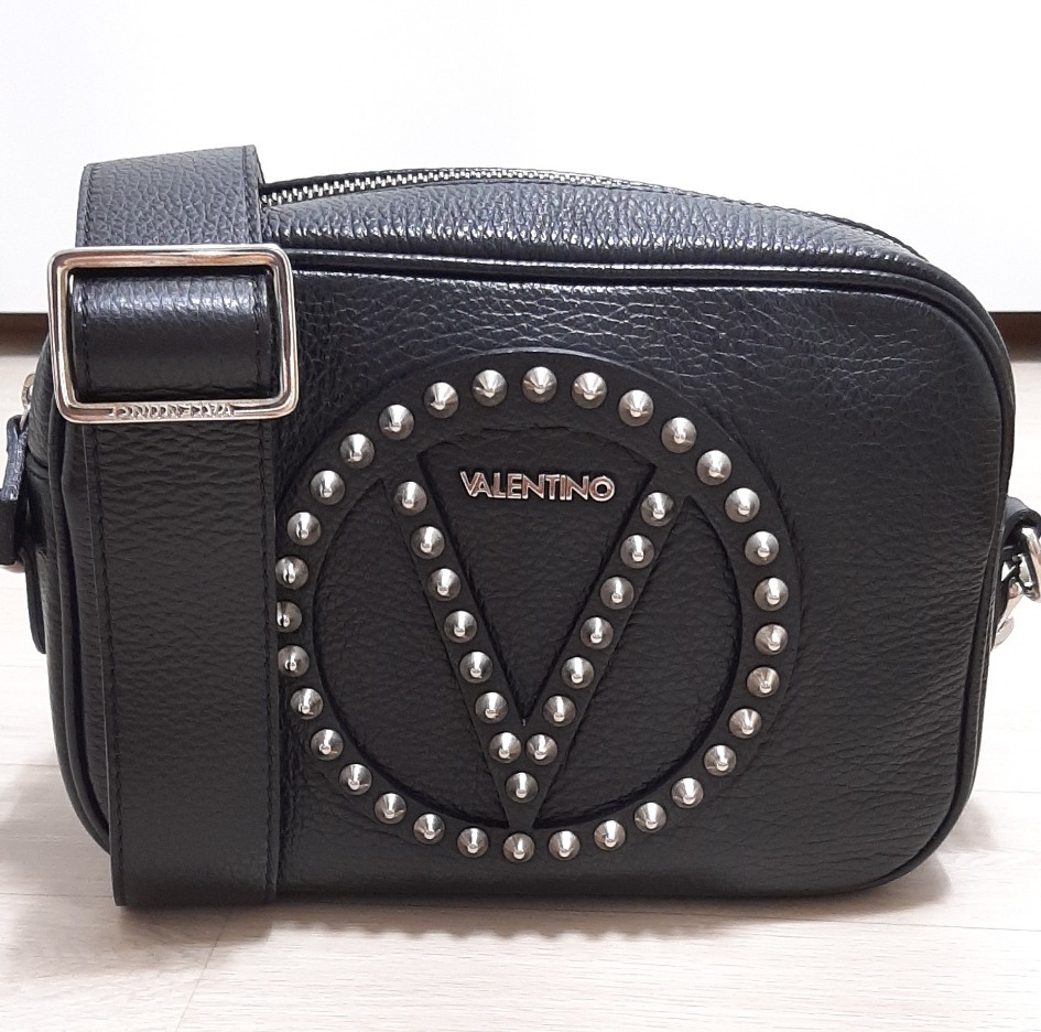 정품 발렌티노 카메라백 락스터드 크로스백
