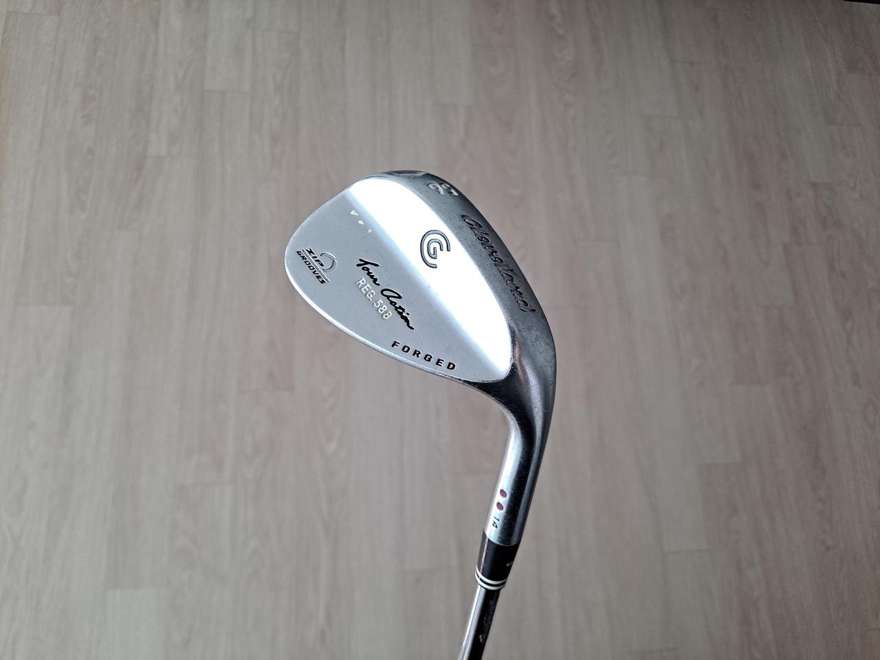 클리브랜드 투어액션 REG 588 ZIPGROOVES 56도 단조 웨지 판매합니다