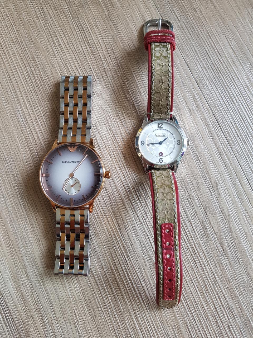 알마니 코치 시계