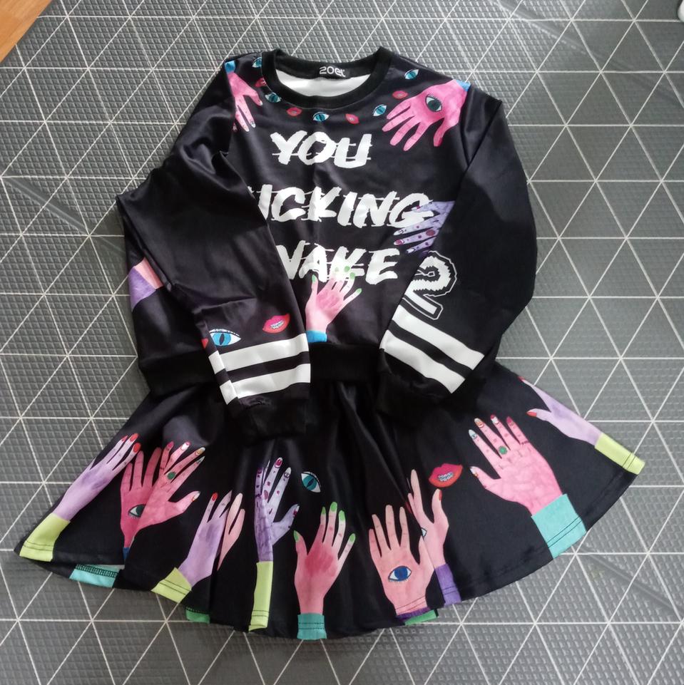 [FREE] 손모양 맨투맨 플레어 치마 세트 투피스