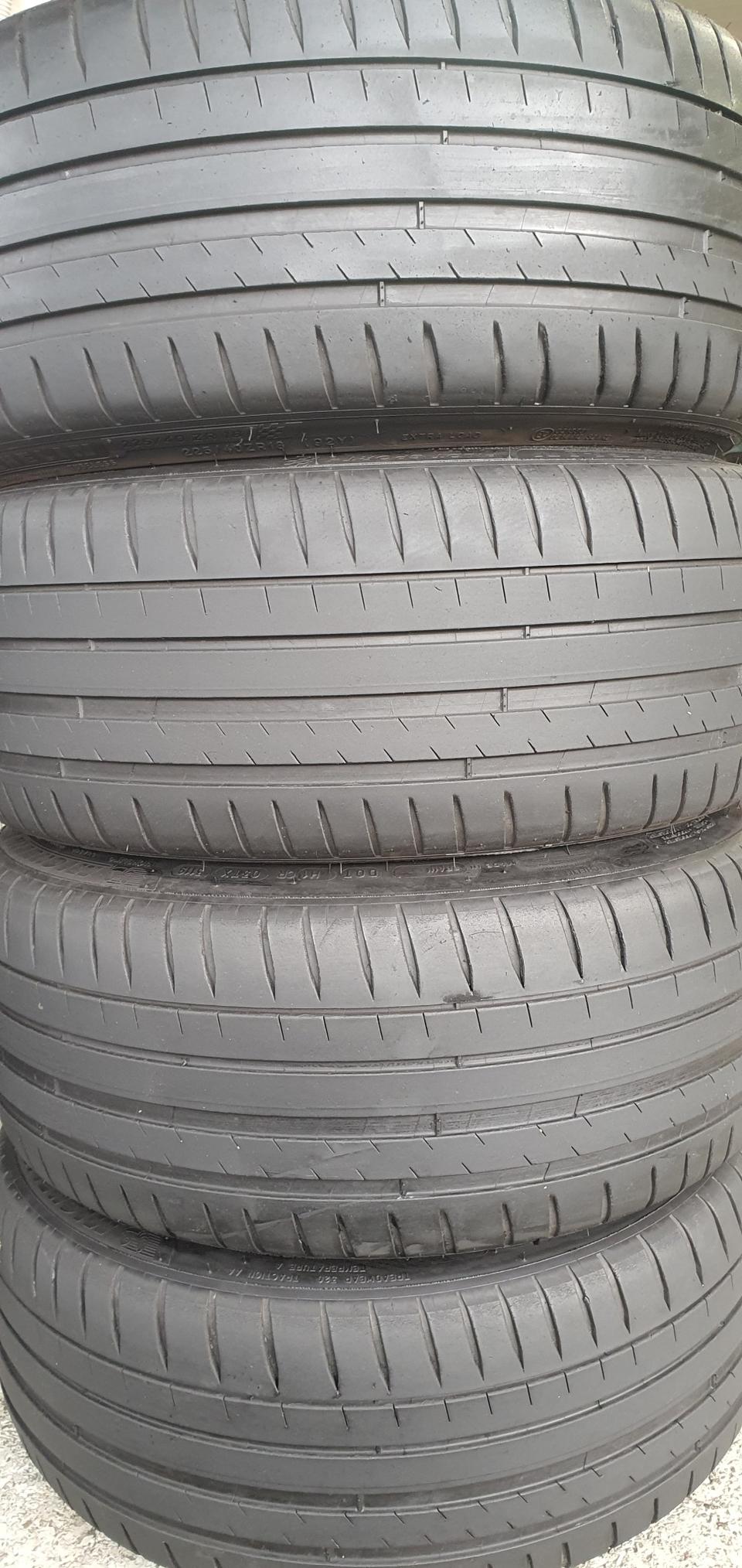 미쉐린 중고타이어 225 40 18 4짝 팝니다