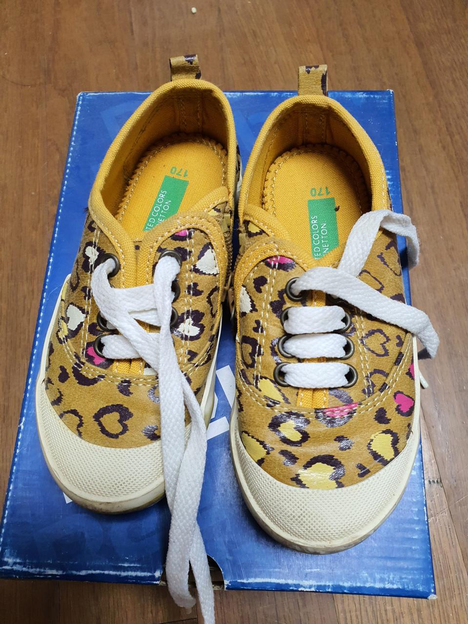 베네통크즈 슬립온