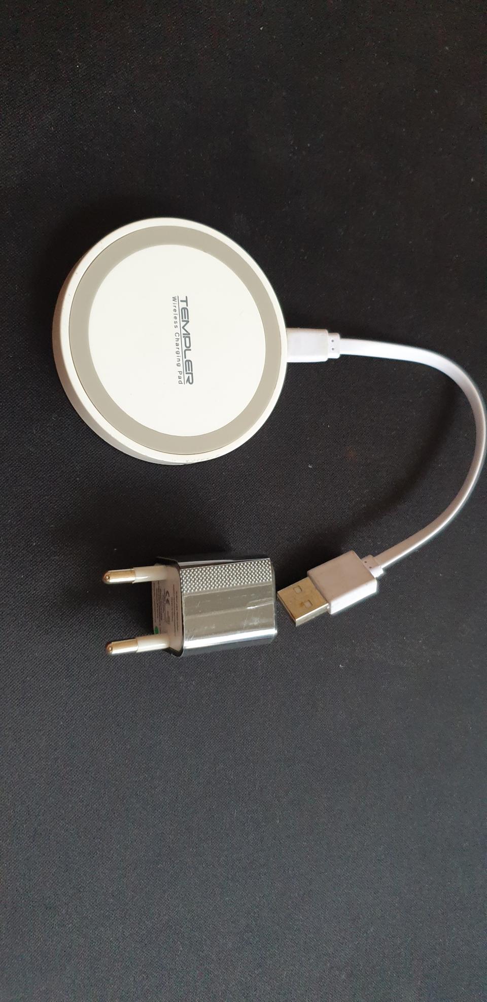 (택포 7천원)  핸드폰 무선충전기 템플러 (충전기 포함)