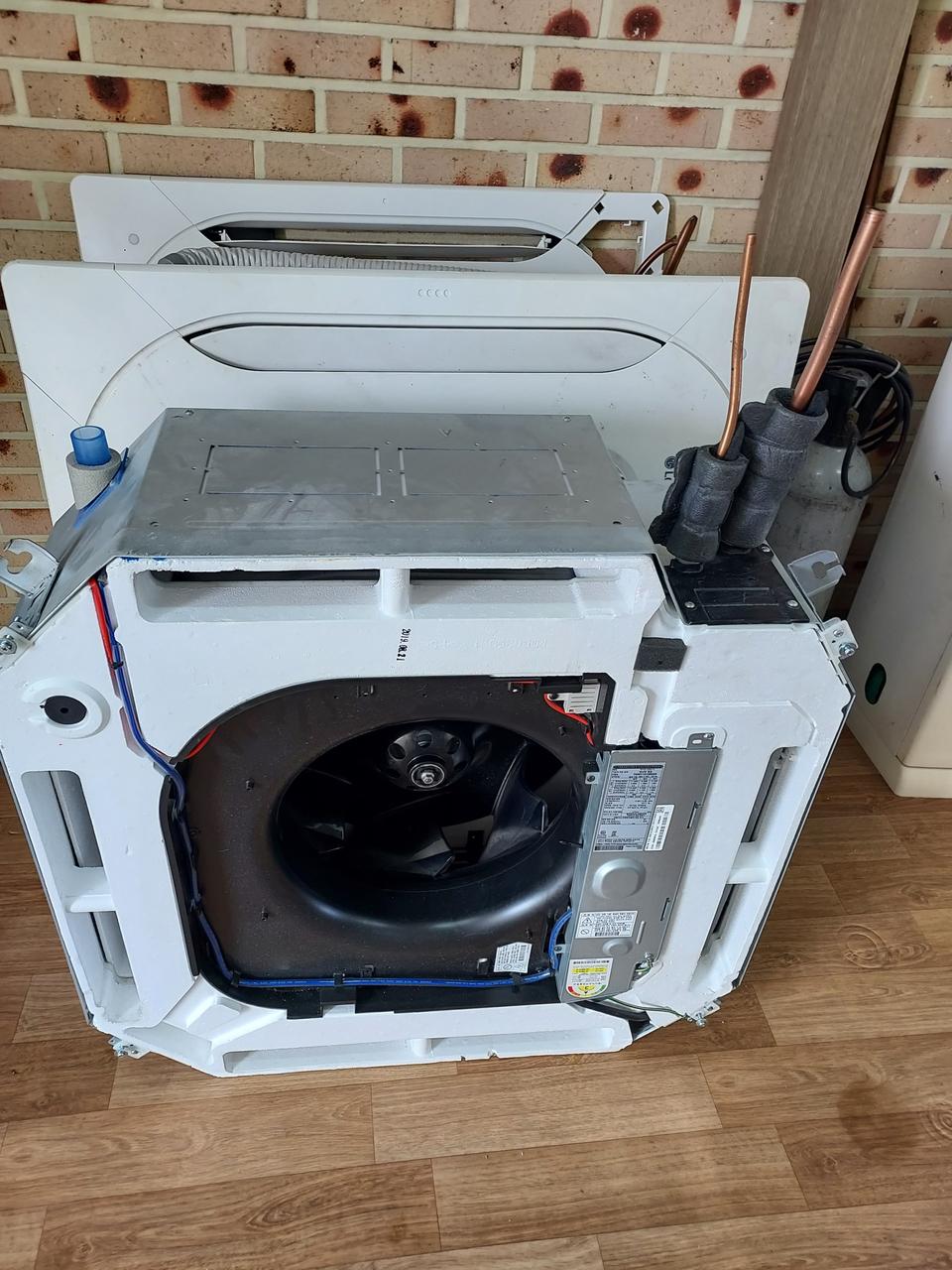 엘지 천장형 30평 팝니다