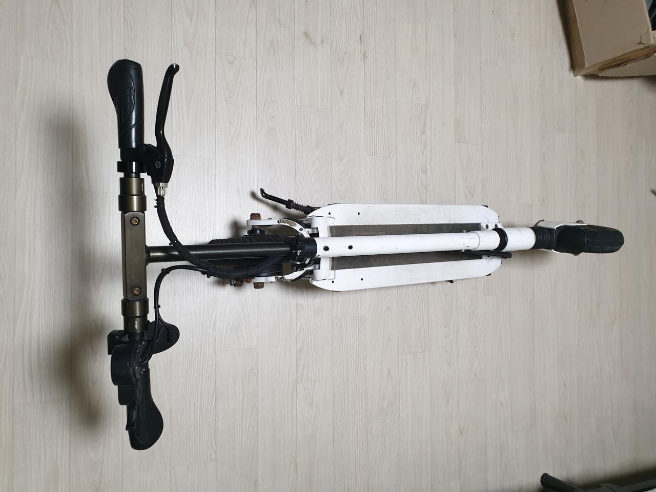 미니모터스 스피드웨이 미니4 컨트나간 전동킥보드 팔아요.