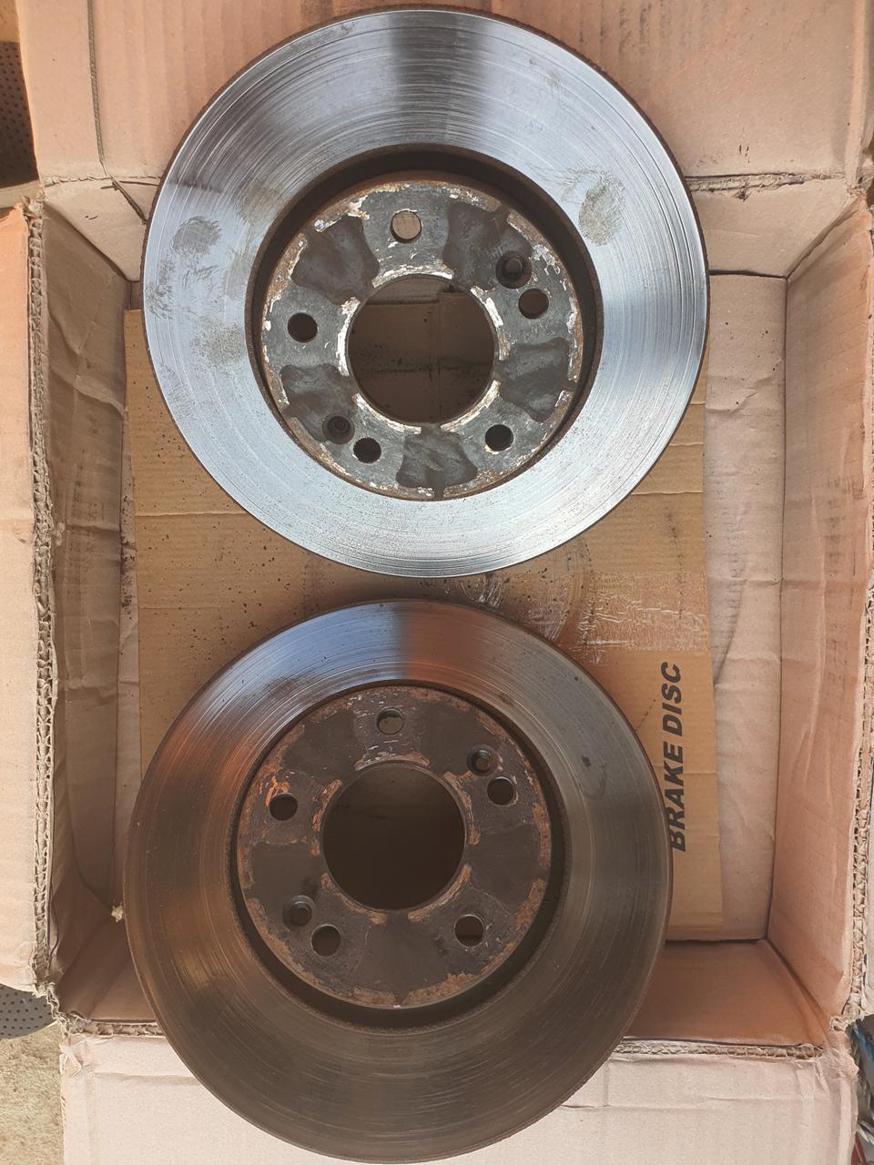 올뉴K5 더뉴K5 순정 전륜 브레이크 디스크, 캘리퍼, 패드 포함