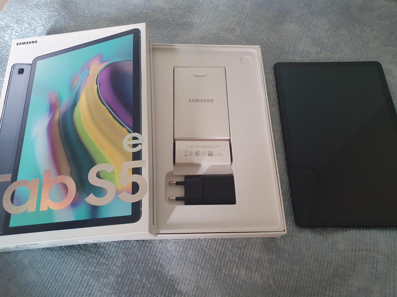 갤럭시탭 S5E 128GB 6RAM 풀박스 + 키보드케이스