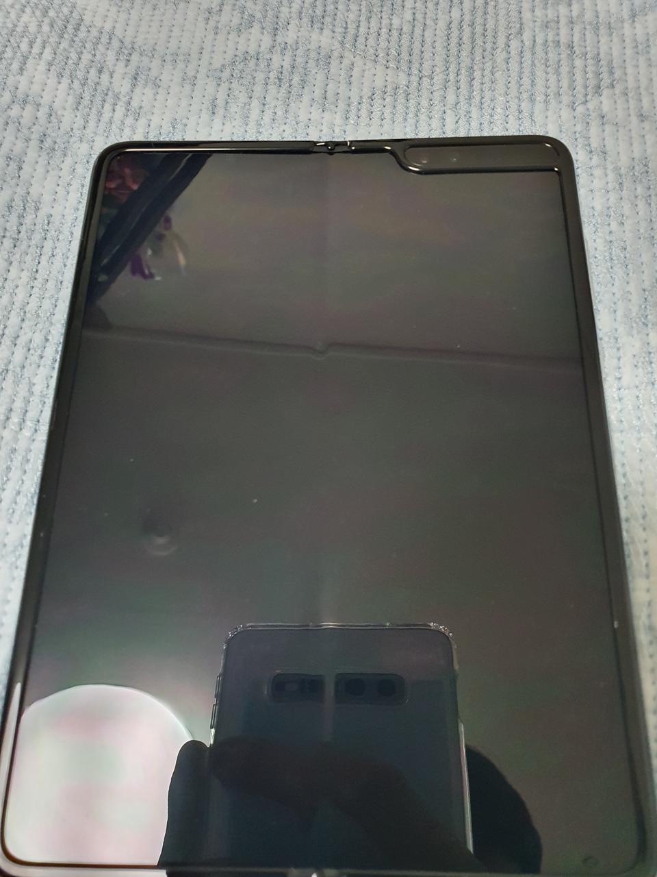 갤럭시 폴드1 실버 512 상태좋음 66->61