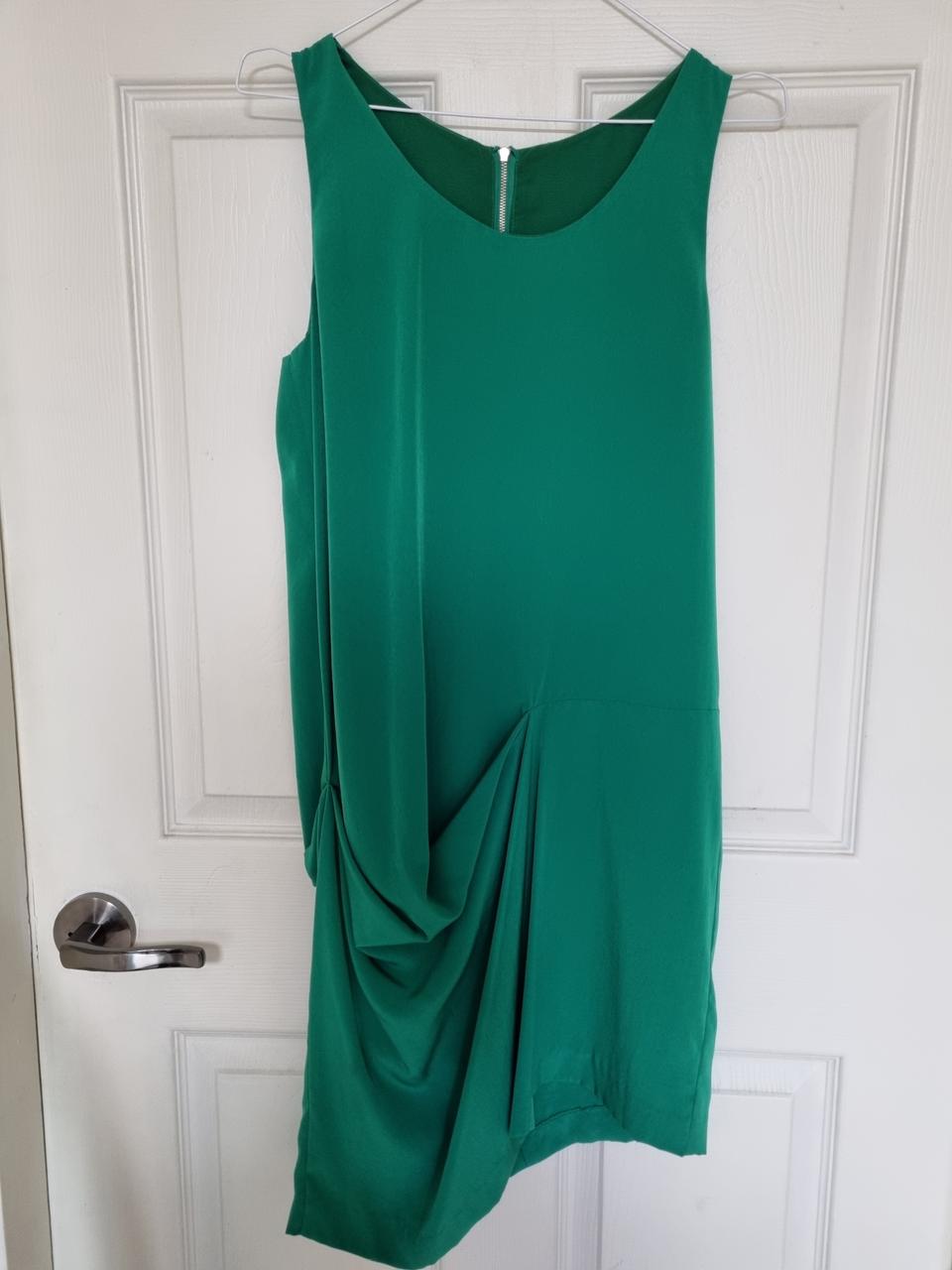 컬쳐 클럽 민소매 원피스