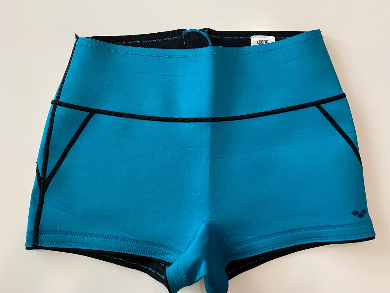 아레나 여자 ASAQW17 네오프렌 보드숏 90~95 L 사이즈