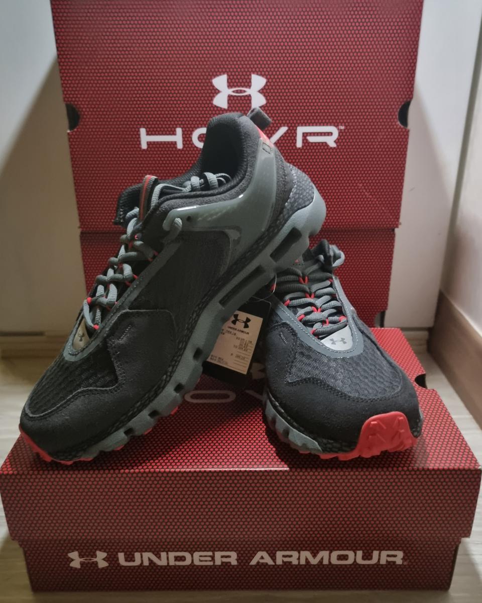 275)  언더아머 3022579-100 /  새상품