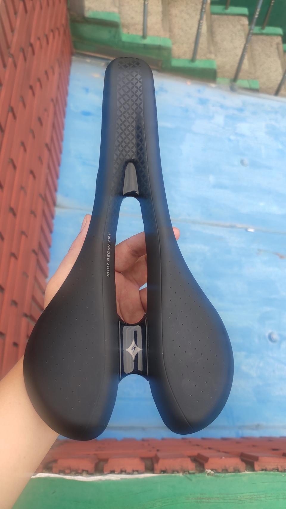 스페셜라이즈드 s-works 오우라 프로 카본안장