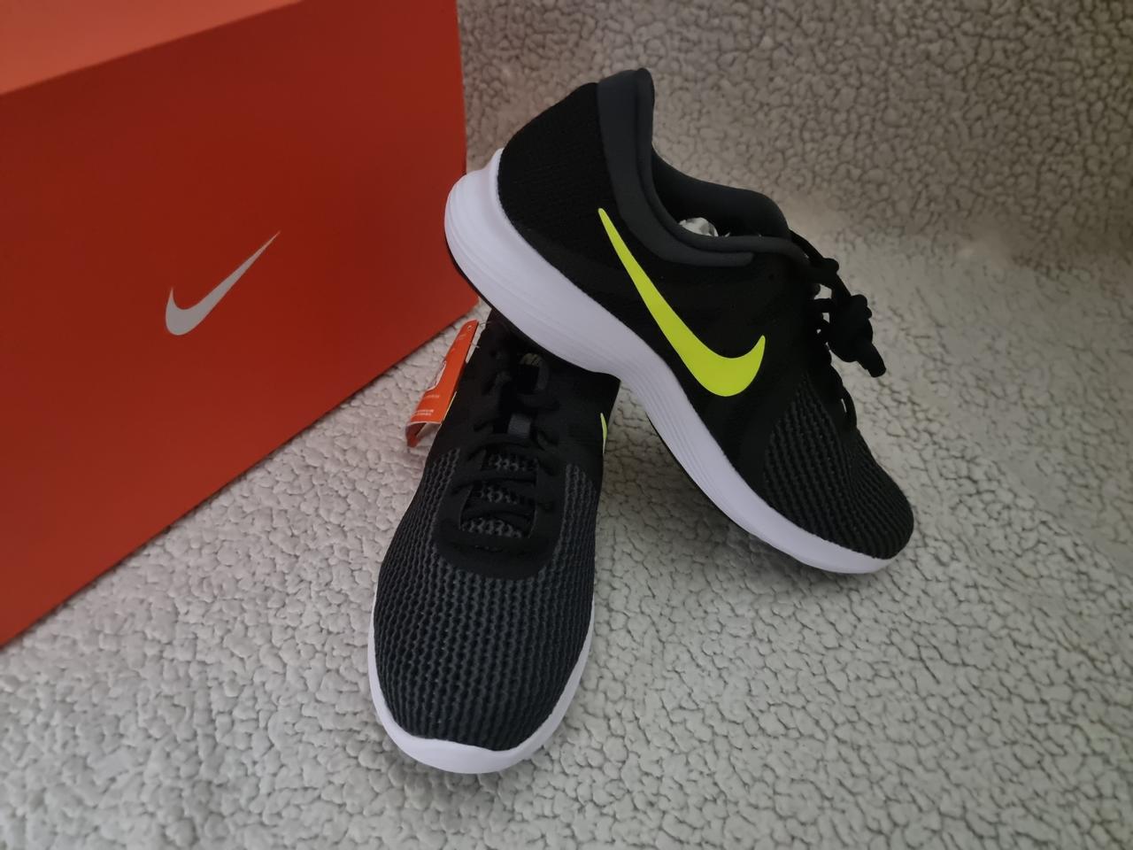 나이키 레볼루션4 260정품