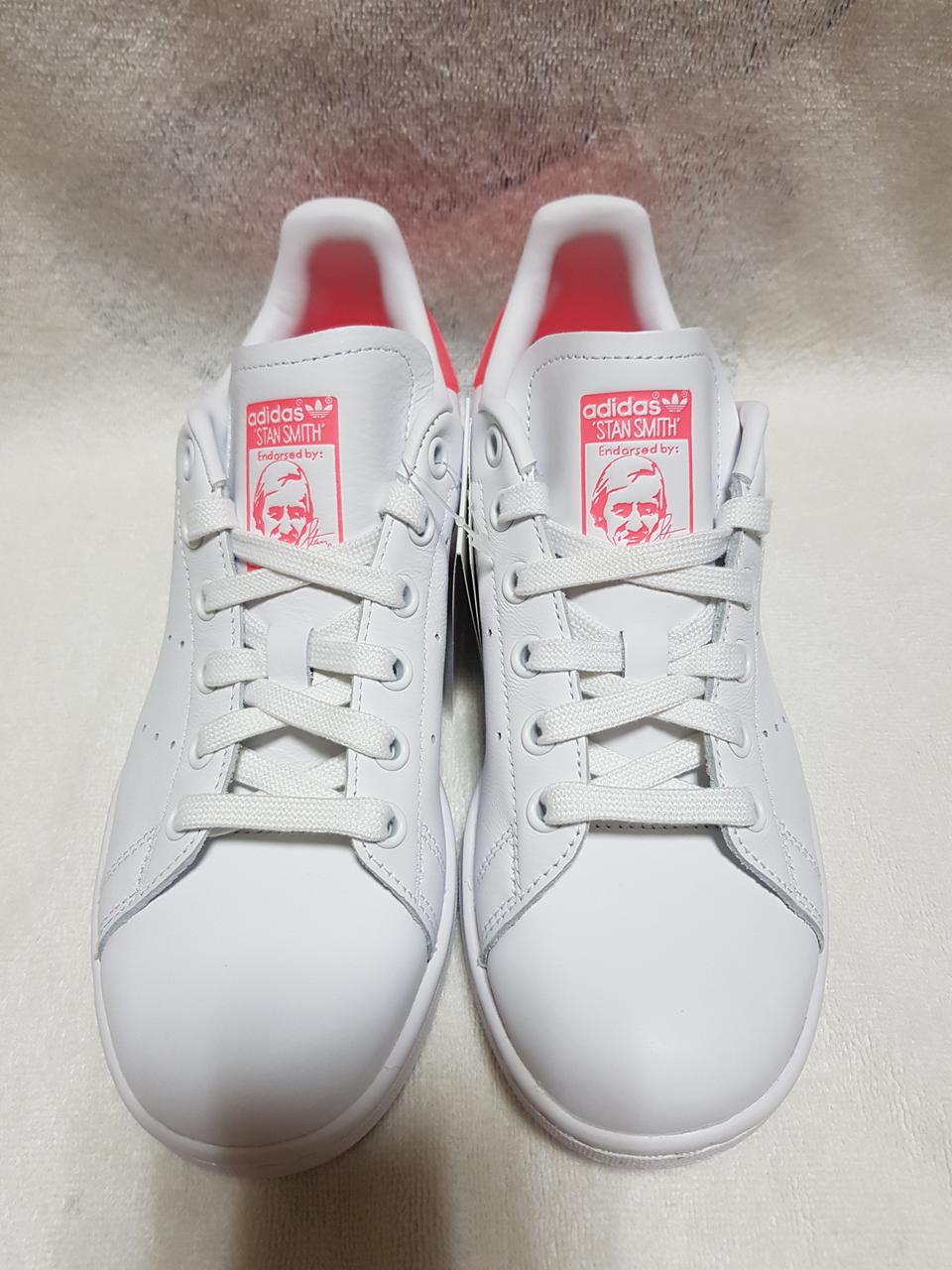 새제품 아디다스 스탠스미스W 230mm 팝니다