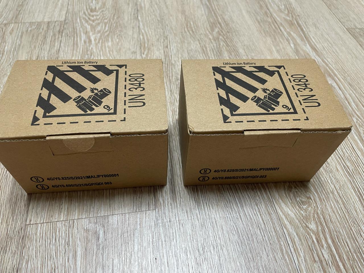 보쉬18v 6암페어 새것 2개 팝니다.