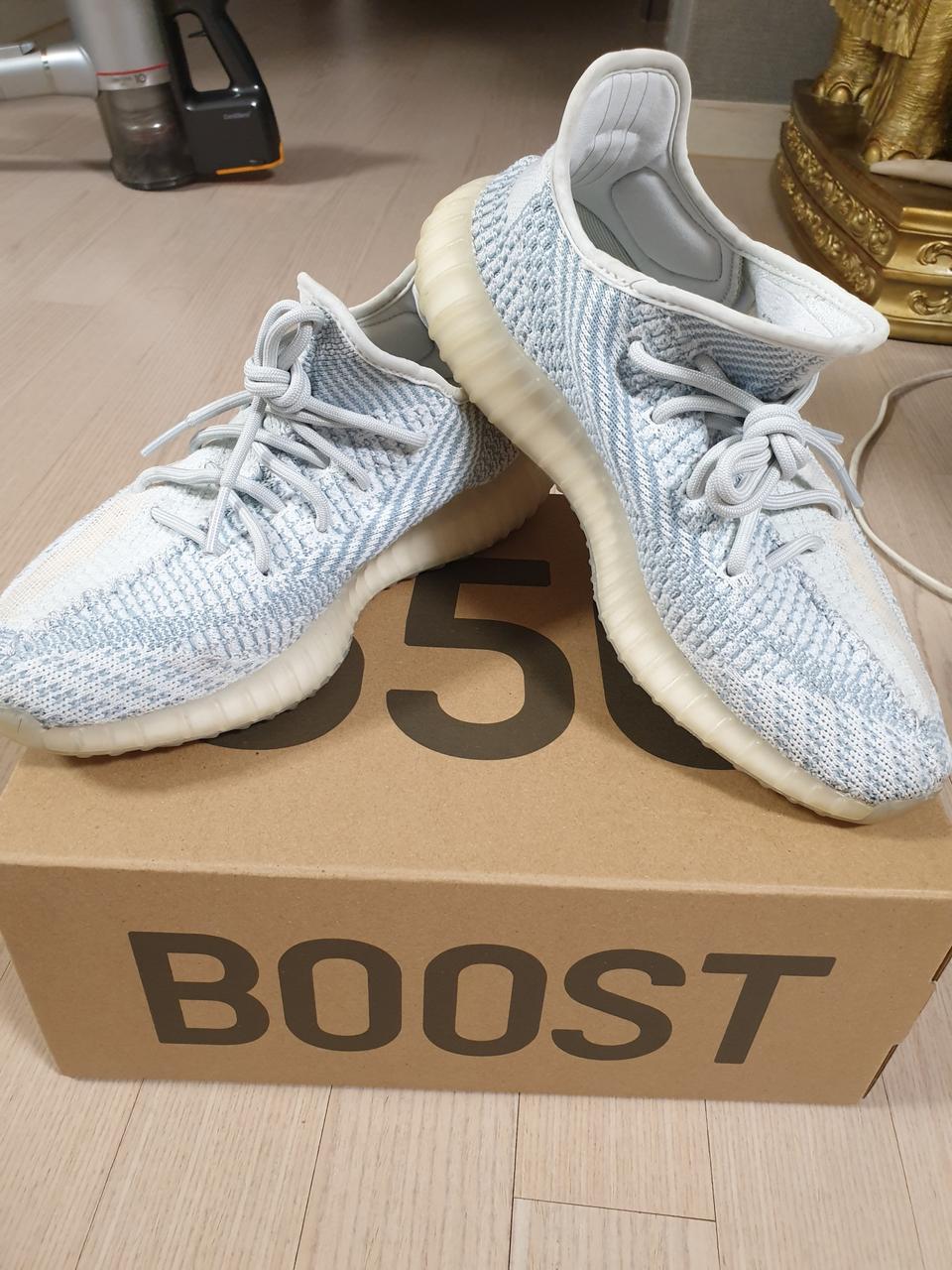 이지부스트 350 클라우드 화이트 (260)