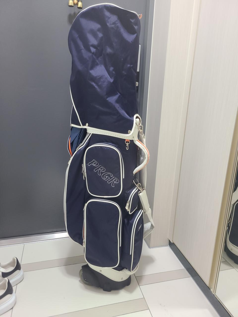 PRGR 골프백 바퀴형