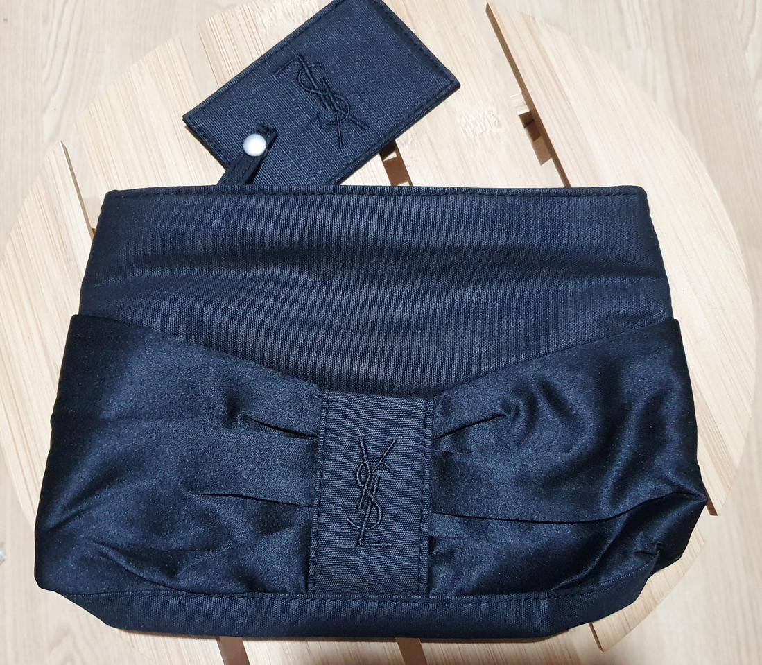 입생로랑파우치