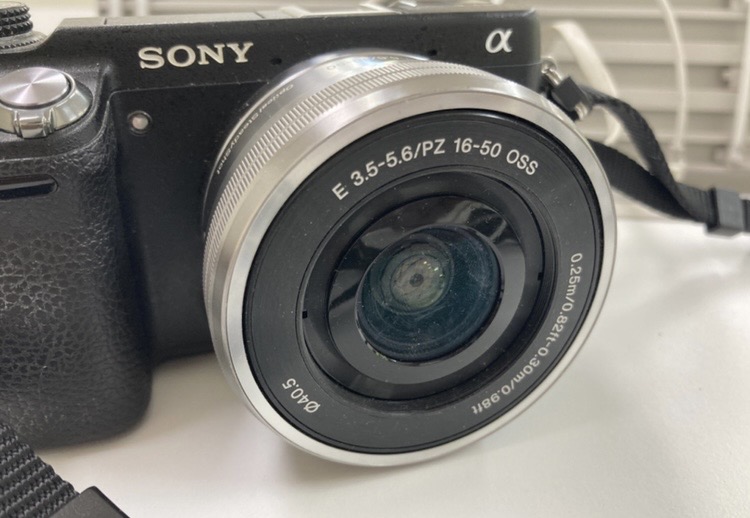 소니 미러리스 E PZ 16-50mm F3.5-5.6 OSS 렌즈 팝니다