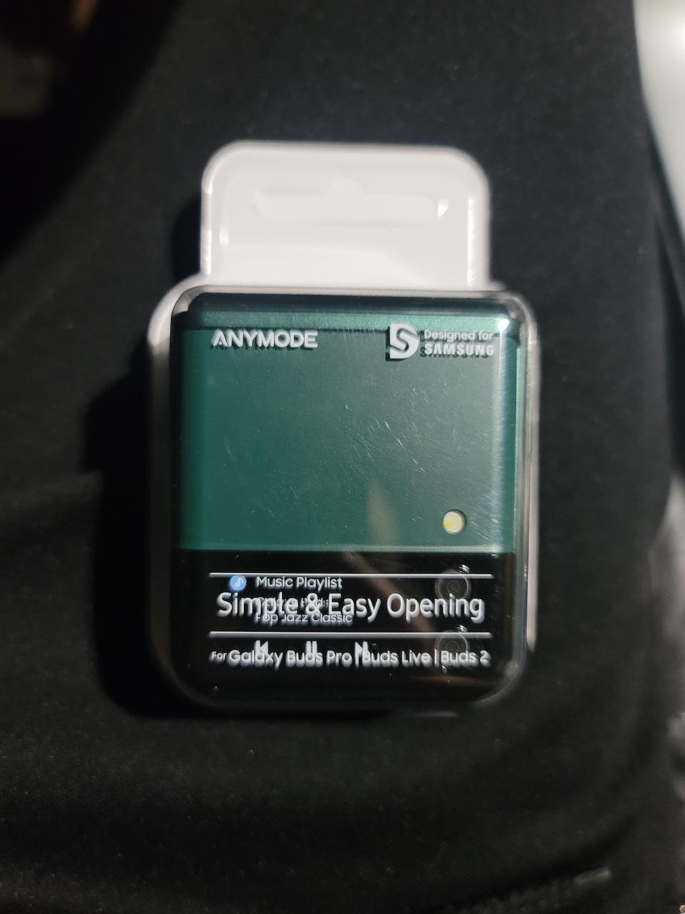 갤럭시버즈2 케이스(개봉) 팝니다.