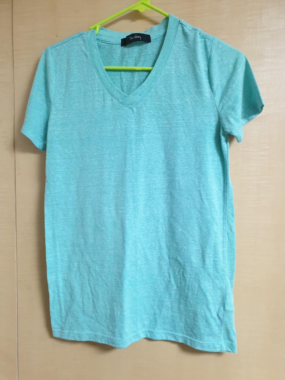 브이넥 티셔츠 개별 판매합니다.