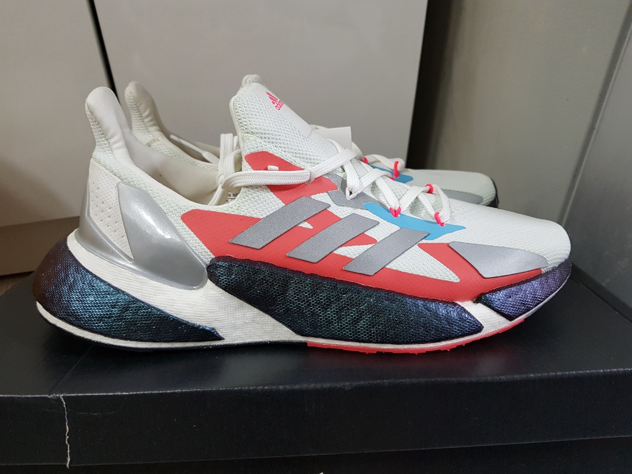 아디다스 런닝화 275 새상품 정품 무료배송 네고불가 아디다스코리아 국내