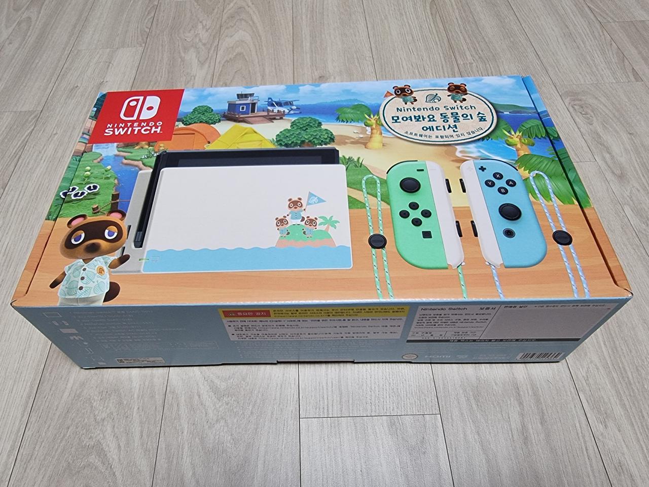 미개봉/신형/배터리개선 닌텐도스위치 동물의숲에디션 새제품 판매합니다.