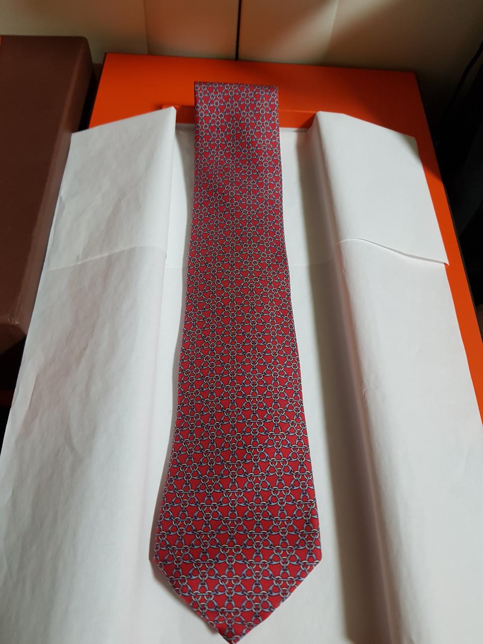 에르메스 넥타이 미사용 팔아요 ~