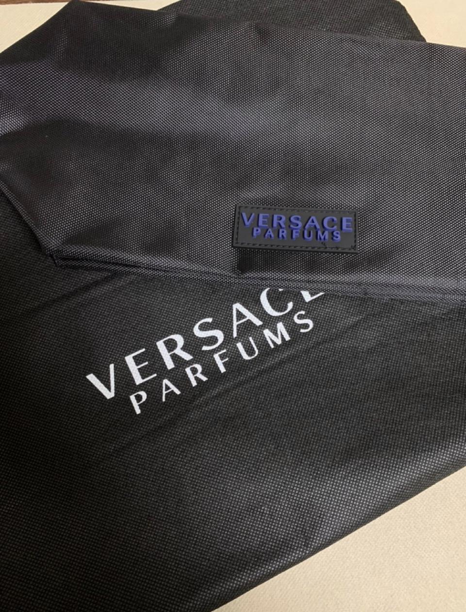 -가격고정[새상품]베르사체 검정 파우치