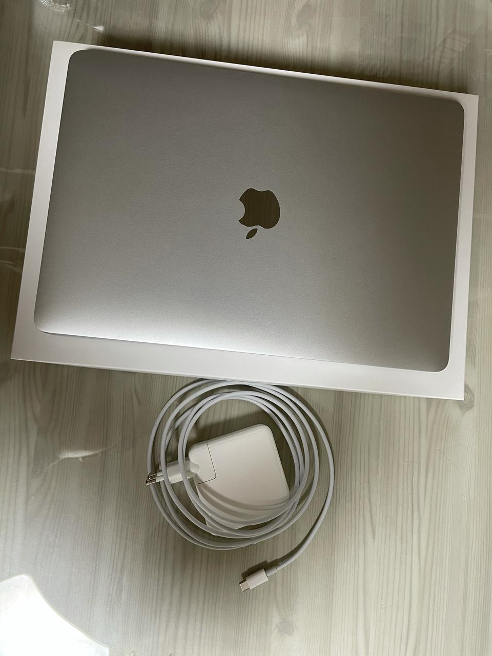 맥북 프로m1 16gb 512ssd 실버 새제품급